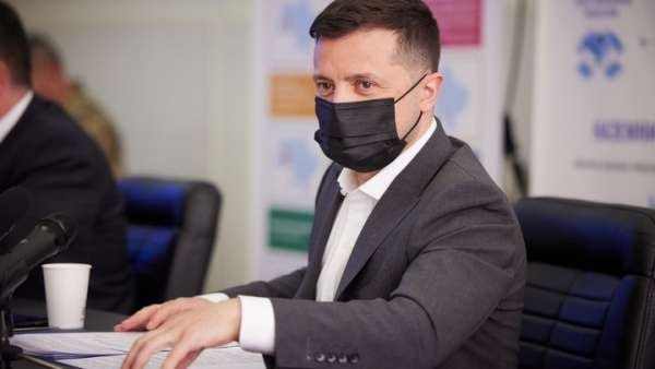 Зеленский потребовал от Байдена "ответить за слова"