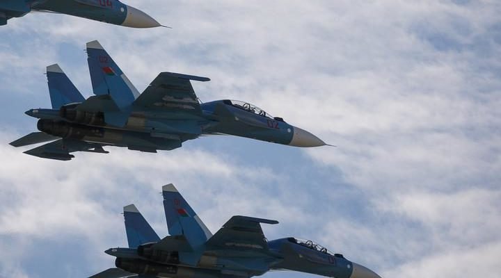 На белорусском аэродроме начнутся боевые дежурства с участием российских военных: что это значит