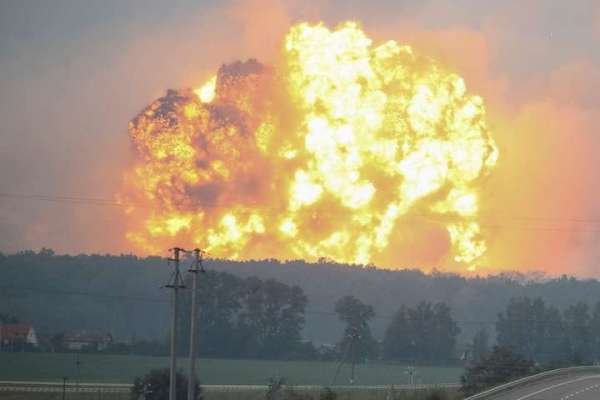 ГРУ работает? В Чехии раскрыли подробности взрыва склада с боеприпасами