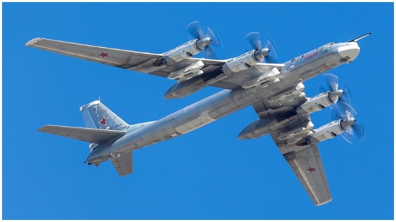 Российские бомбардировщики выпустили крылатые ракеты на учениях в Коми