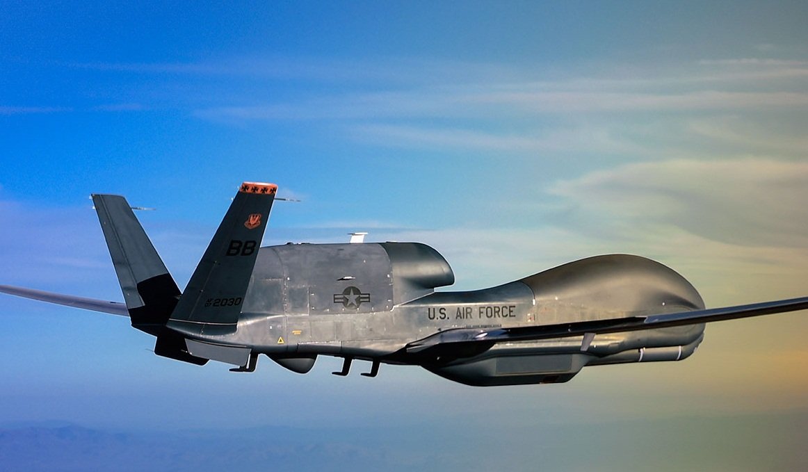 Дрон-разведчик ВВС США пролетел в закрытом районе у побережья Крыма