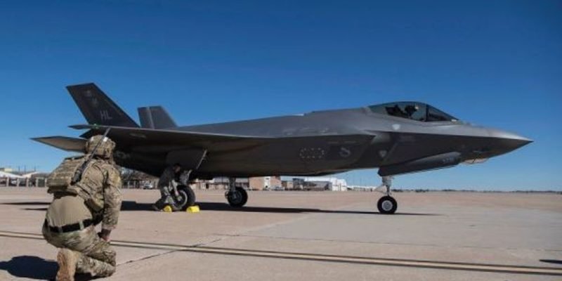 США окончательно выдворили Турцию из программы истребителей F-35