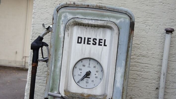 Политический просчет Киева оставляет Украину без дизельного топлива