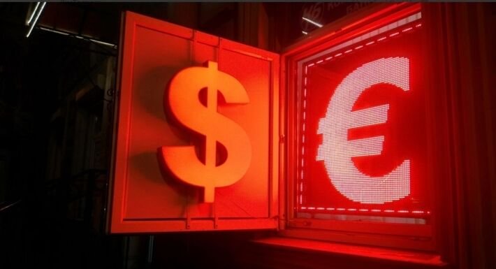 Россия максимально использует кризис для освобождения от доллара