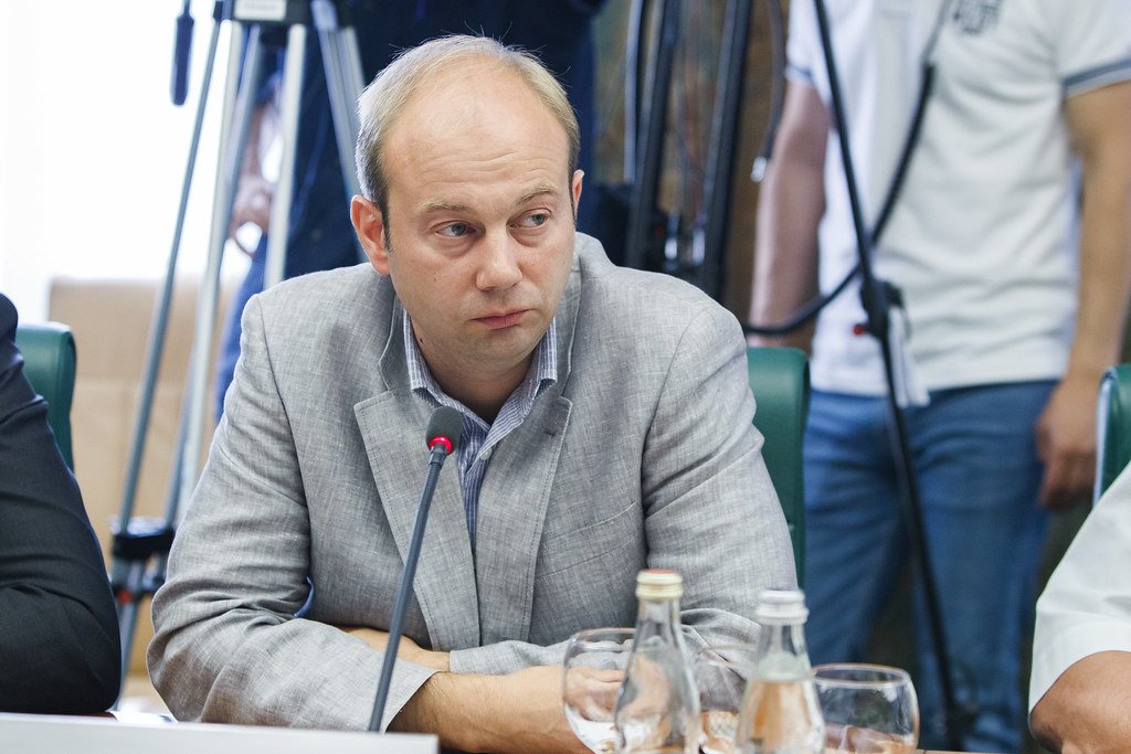 Экс-представитель ДНР Андрей Родкин потребовал ввести в Донбасс миротворцев