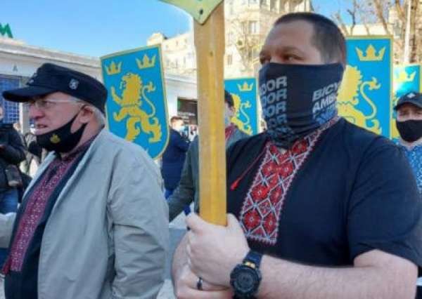 Киевская власть оправдала марш в честь дивизии СС «Галичина» в столице Украины