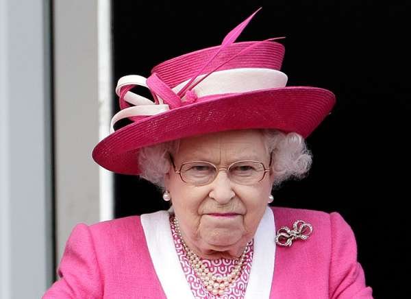 Опять виновата Россия? Монархия Великобритании получила очередной удар