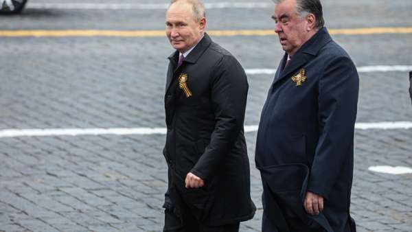 Хазин увидел сигнал в речи Путина: "Времени у США осталось очень мало"