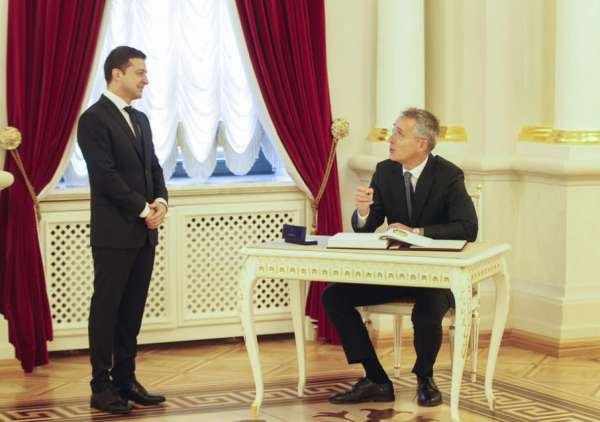 Желание Украины вступить в НАТО: до тараканов доходит быстрее