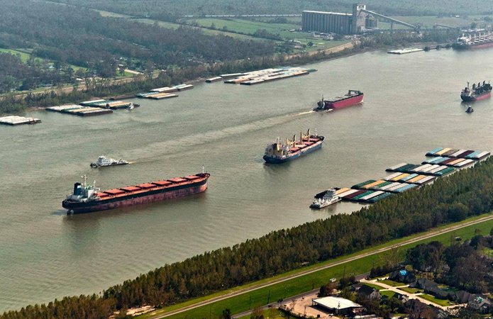 Трещина в мосту над Миссисипи поставила пищепром США на грань коллапса