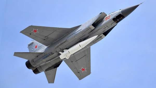 Тайное оружие России слишком быстро летает. На параде 9 мая показали не всё