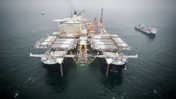 Без оглядки на США: Меркель попросила Россию ускорить запуск "Северного потока - 2"