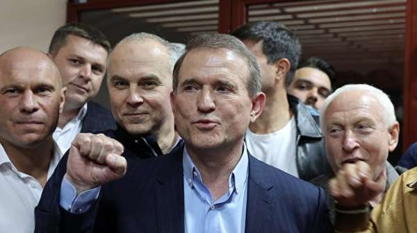 Беспрецедентный беспредел. Арестовав Медведчука, Зеленский перешел к прямой диктатуре