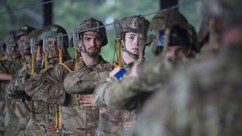 Военные эксперты раскрыли цель натовских "бряцаний оружием" у границ РФ