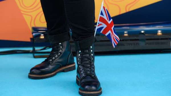 В Лондоне почуяли слабость США: Эксперт о разрешении незаконных бомбардировок в Британии