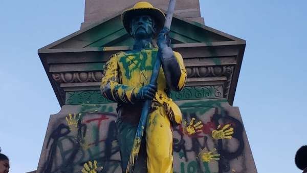 О самоубийственности делирических картин «истории»