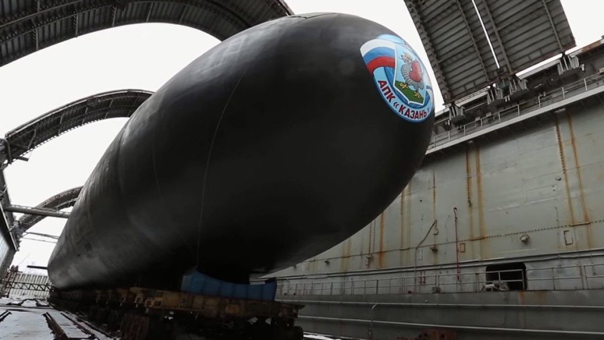 В Сети появились уникальные кадры прибытия атомной субмарины "Казань" на Северный флот