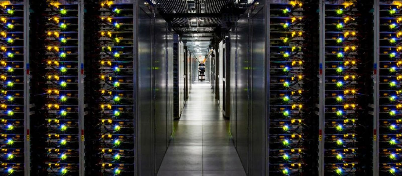 Россия готова дать самый решительный отпор интернет-корпорациям – Захарова