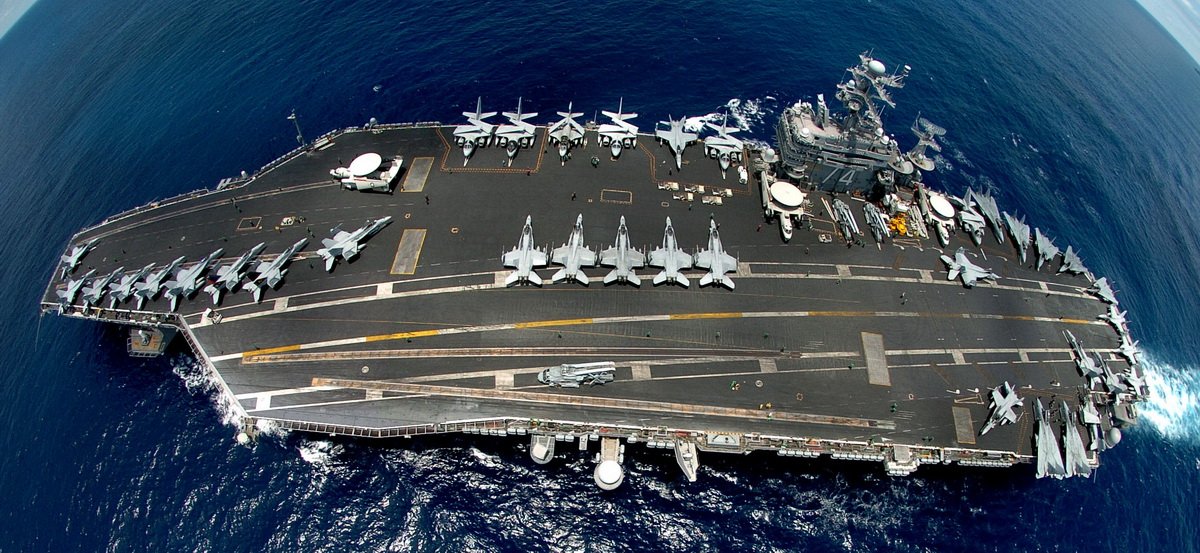 Россия не видит стратегической целесообразности в строительстве авианосцев