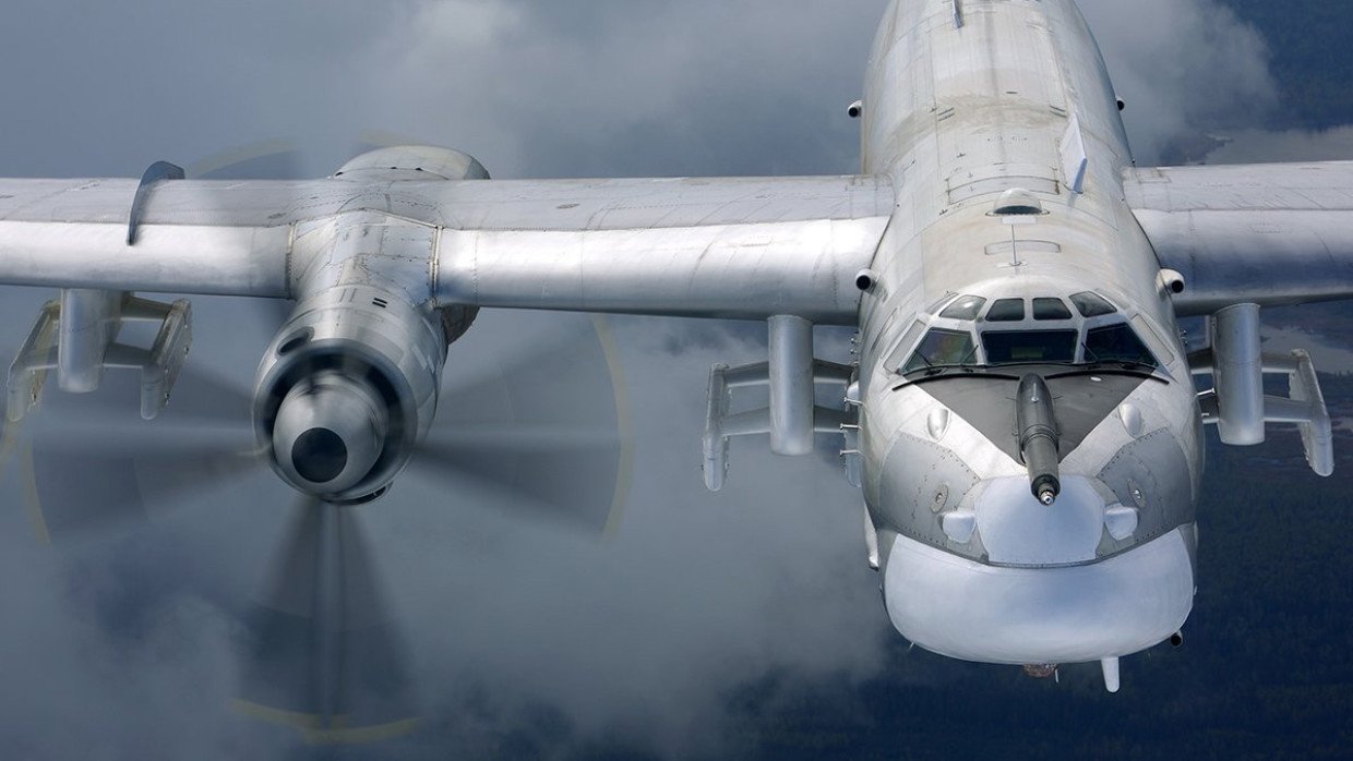 Впечатляющее видео маневров ракетоносцев Ту-95МС в Амурской области опубликовали в Сети