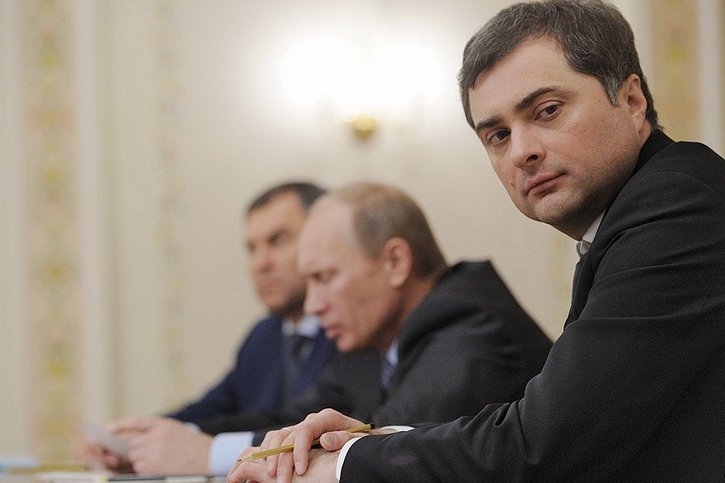 Сурков: Запад сам попросит Россию забрать себе попрошайку Украину