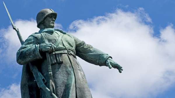 В Европе забыли, кто освободитель: Запад желает нового передела