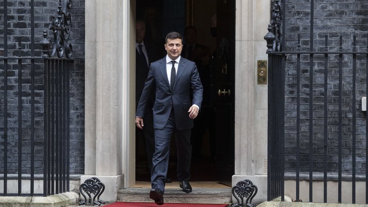 "Просто обалдеть!": Нацизм на Украине реабилитирован при участии президентского полка