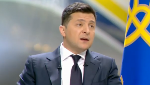 Зеленский запутался с вопросом нападения России, но пообещал не сдаться ей в Третьей мировой войне