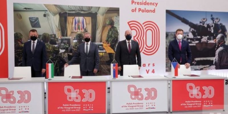 Страны Вышеградской группы намерены повышать взаимодействие своих вооруженных сил