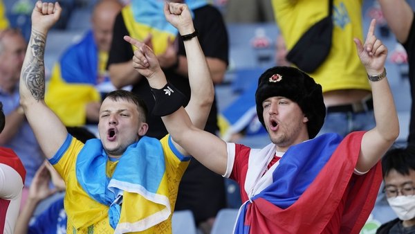 Экс-депутат Рады назвал упырями избивших российского болельщика украинских фанатов