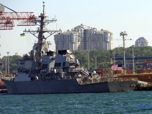 США обвинили РФ в «телепортации» эсминца Ross из Одессы в Крым