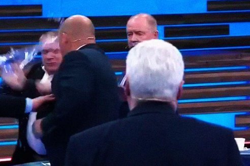 В эфире “60 минут” передрались российский и украинский политологи