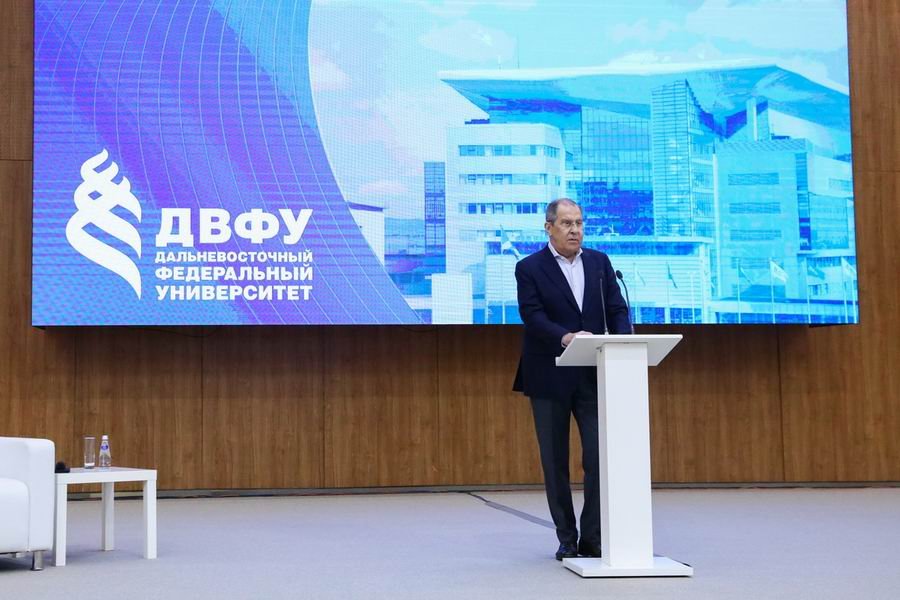 «Введёт ли Россия войска – ответ очевиден» – Лавров