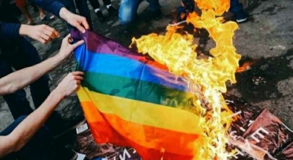 Польша и Венгрия выступили против ЛГБТ — Еврокомиссия негодует