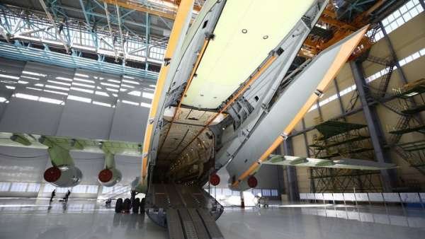 Русский конь на тарелке поставил американцев в тупик: "Кажется, что-то намечается"