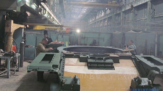 Праздник в Харькове: Броню единственного заказанного танка уже покрасили