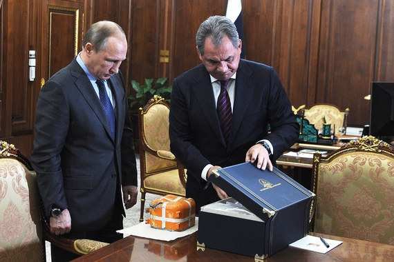 «Это вид оружия против России»: что имел ввиду Шойгу в разговоре с работниками стратегического оборонного предприятия