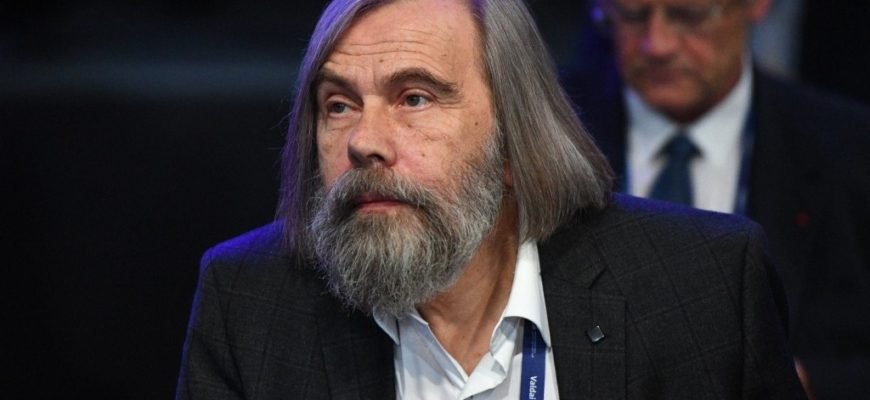 Погребинский объяснил, почему Меркель едет к Путину перед визитом в Киев