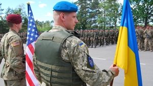 Боец спецподразделения ВСУ рассказал, как на самом деле США помогают Украине оружием