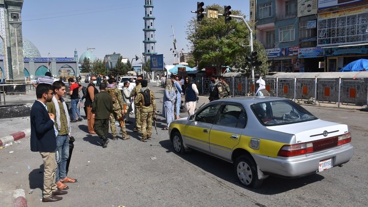 Михаил Хазин: Противники России ставят на русские танки в Афганистане