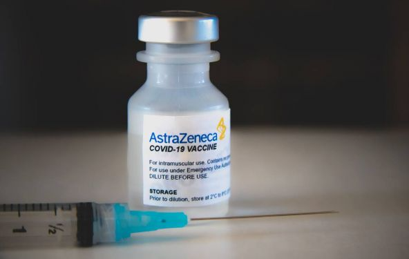 Почему Польша продает Украине просроченную вакцину