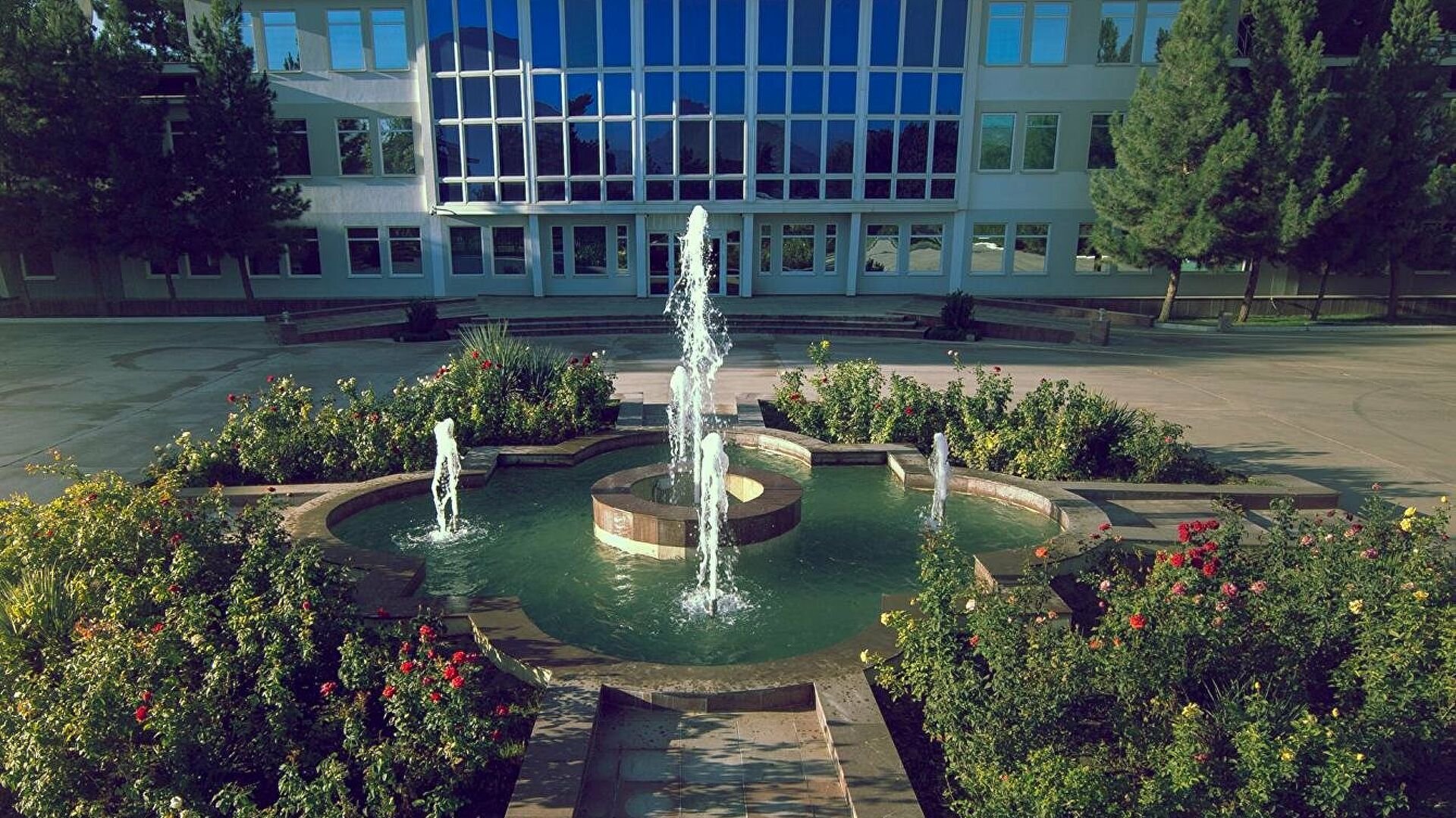 Посольство России в Афганистане перешло под охрану «Талибана»