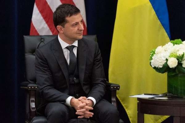Зеленский принимает от Запада плевок за плевком, но сделать ничего не может