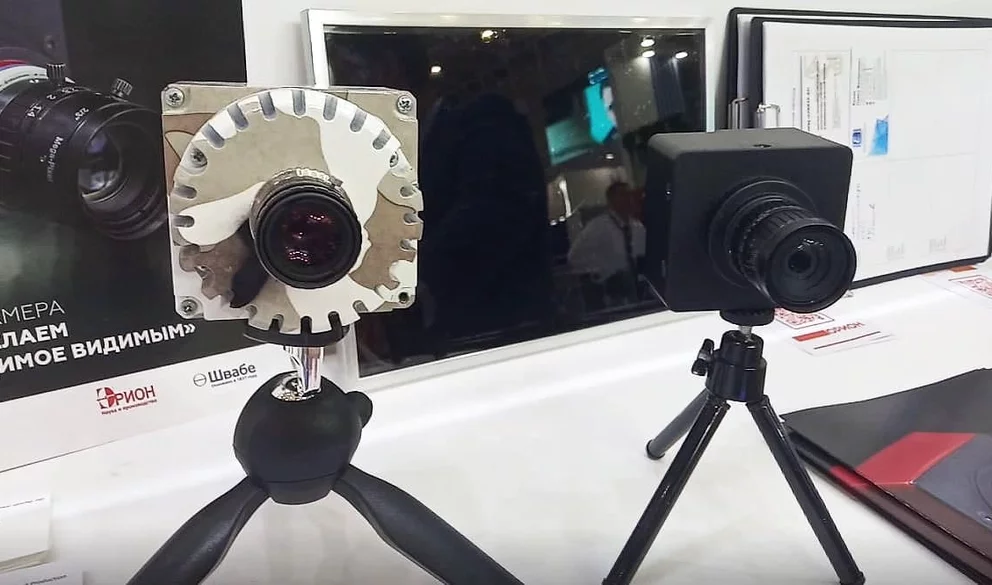 Способную видеть сквозь тонировку SWIR-камеру представили на форуме "Армия-2021"