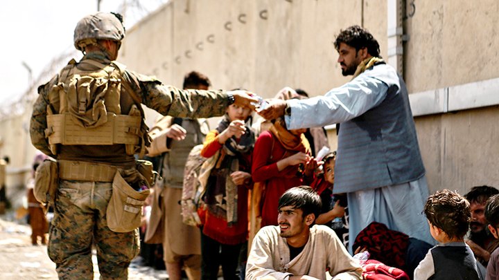 Больше сотни ракет и поток наркотиков: Шойгу рассказал, чем "порадовали" Россию США