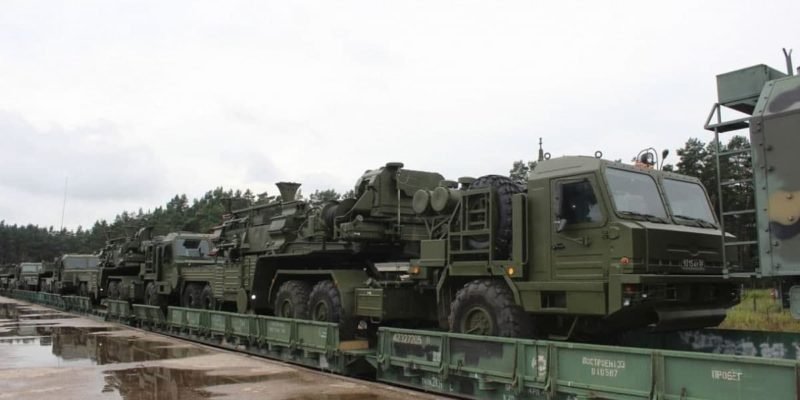 Россия перебросила в Белоруссию дивизион ЗРК С-400