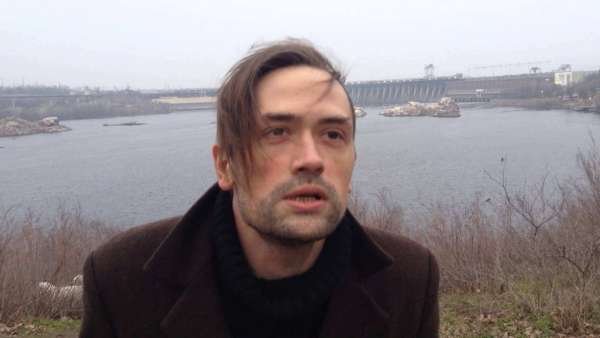 Актёр-предатель просится обратно в Россию