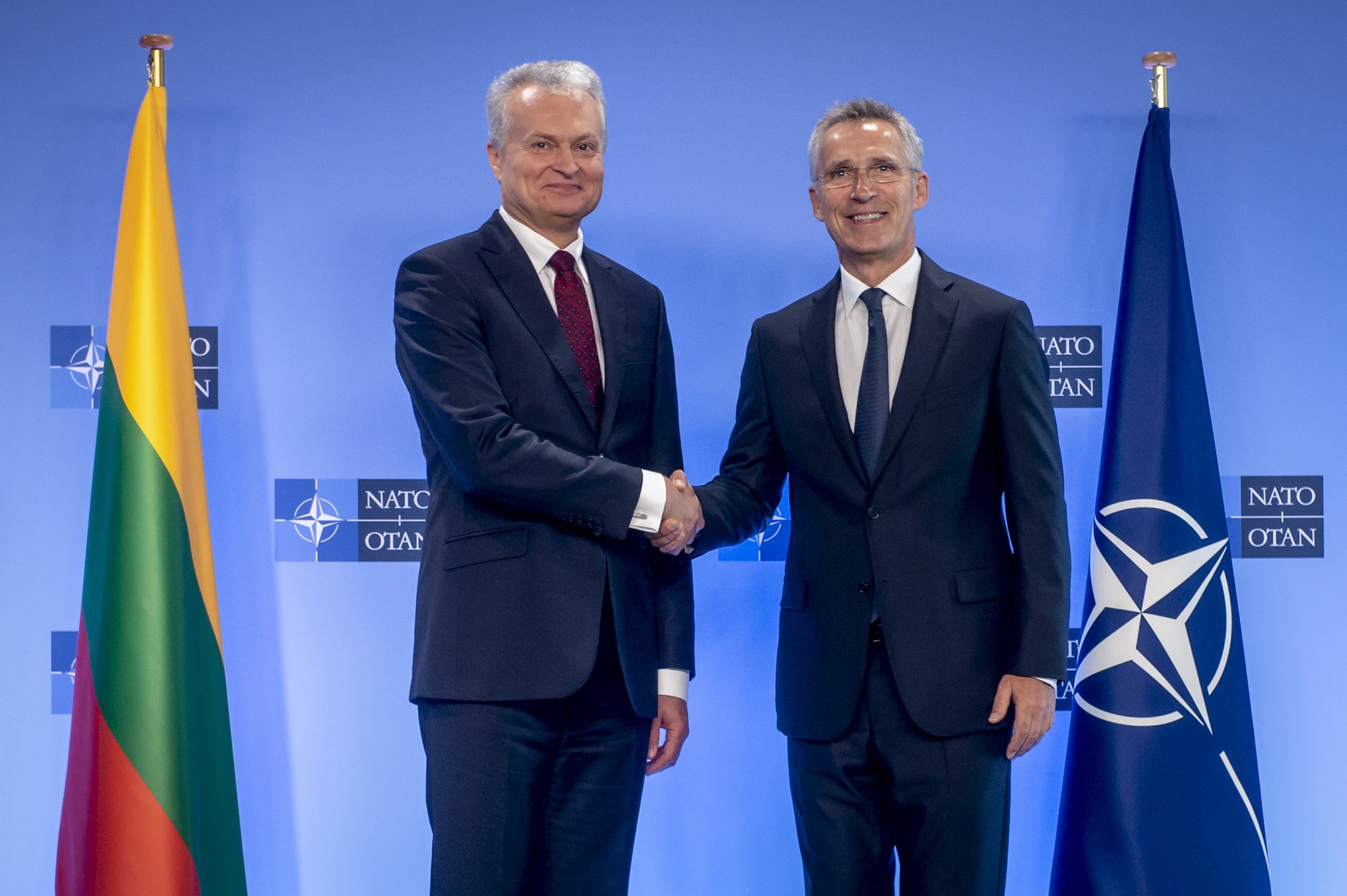 НАТО тянет деньги с Прибалтики