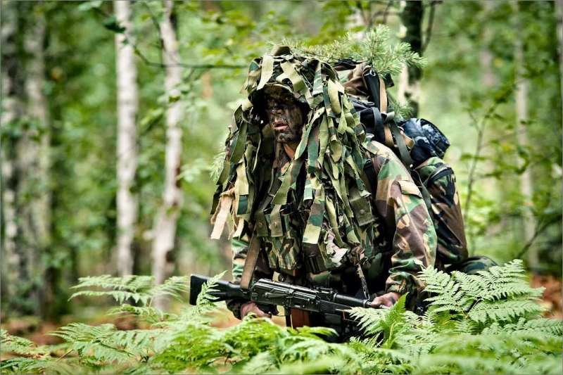 «Диверсанты» проникли на украинский военный объект и станцевали на САУ «Гвоздика» под песню о «вагнеровцах»