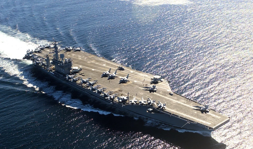 В Military Watch забили тревогу из-за слабой защиты авианосцев ВМС США от атак с воздуха